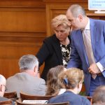 Парламент Менда Стоянова