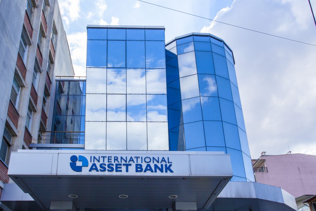 Интернешънъл Асет Банк