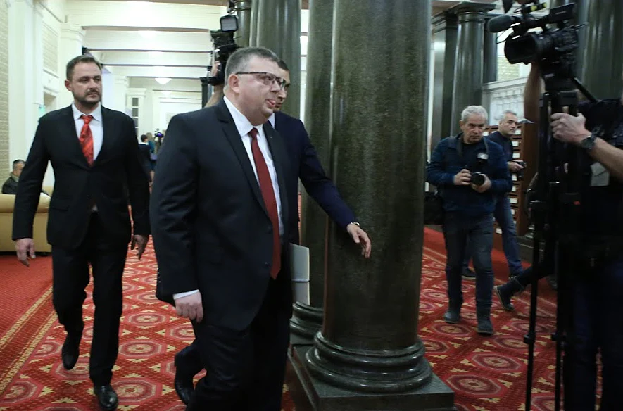 Парламент Сотир Цацаров