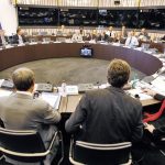Европейската комисия започна да разследва некоректните банкови операции.