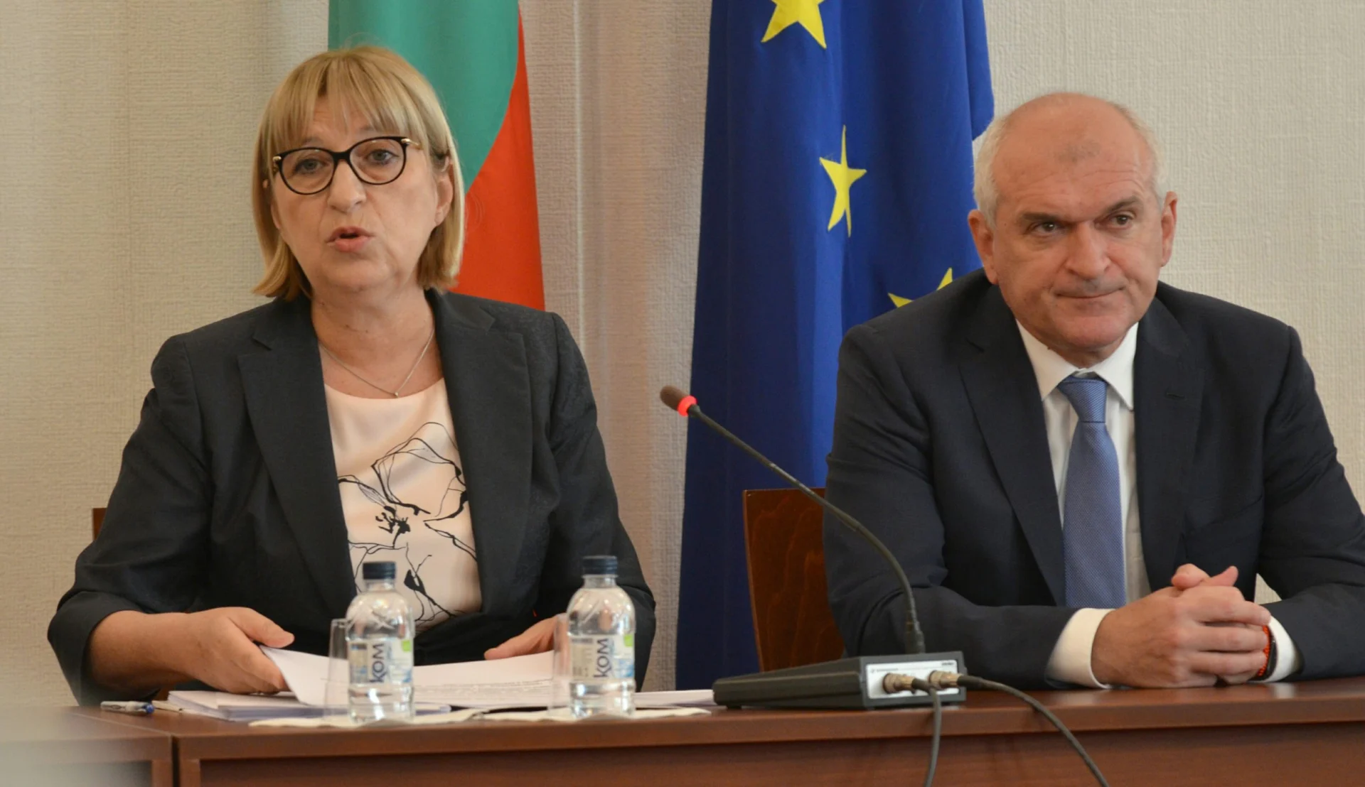 Парламент Цецка Цачева мин. на правосъдието