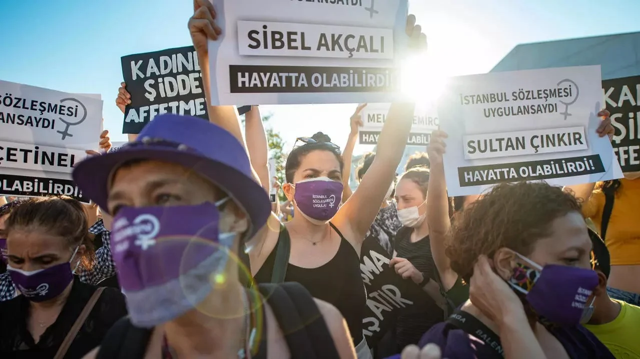 турция турски жени протест истанбулска конвенция