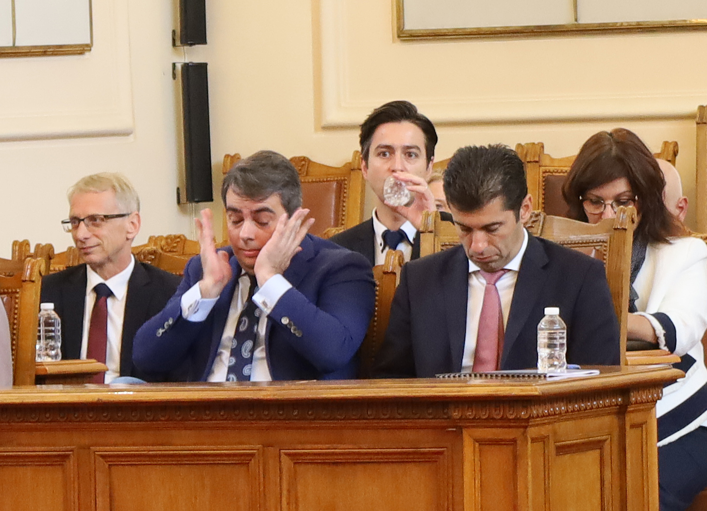 Парламент Асен Василев Кирил Петков