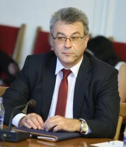 Парламент комисия по бюджет и финанси. Изслушване на кандидатите за управител на Българската народна банка Бисер Манолов