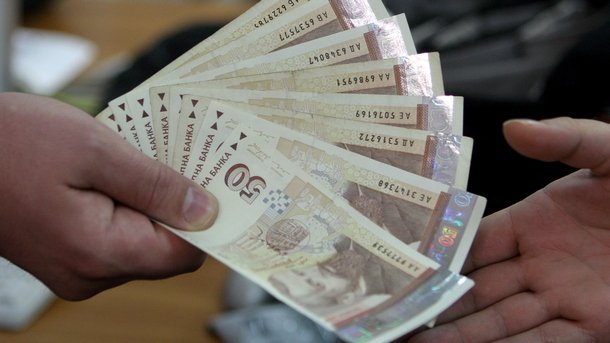 Актуализация на бюджета и нов дълг изглеждат неизбежни
