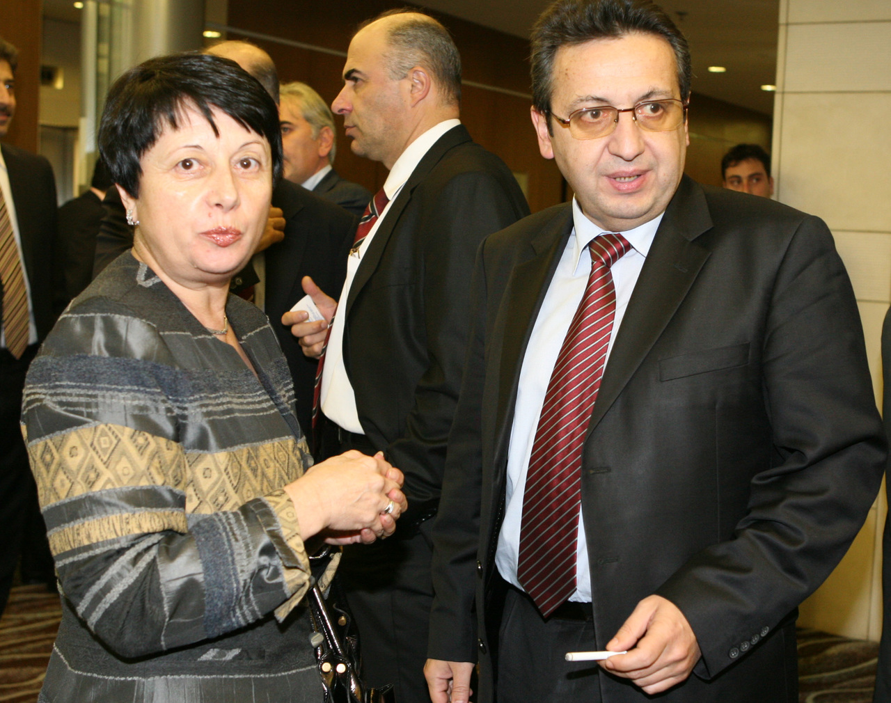 Награди "Банкер на годината" 2008Емилия Миланова - Пощенска банкаДимитър Костов - подуправител на БНБ