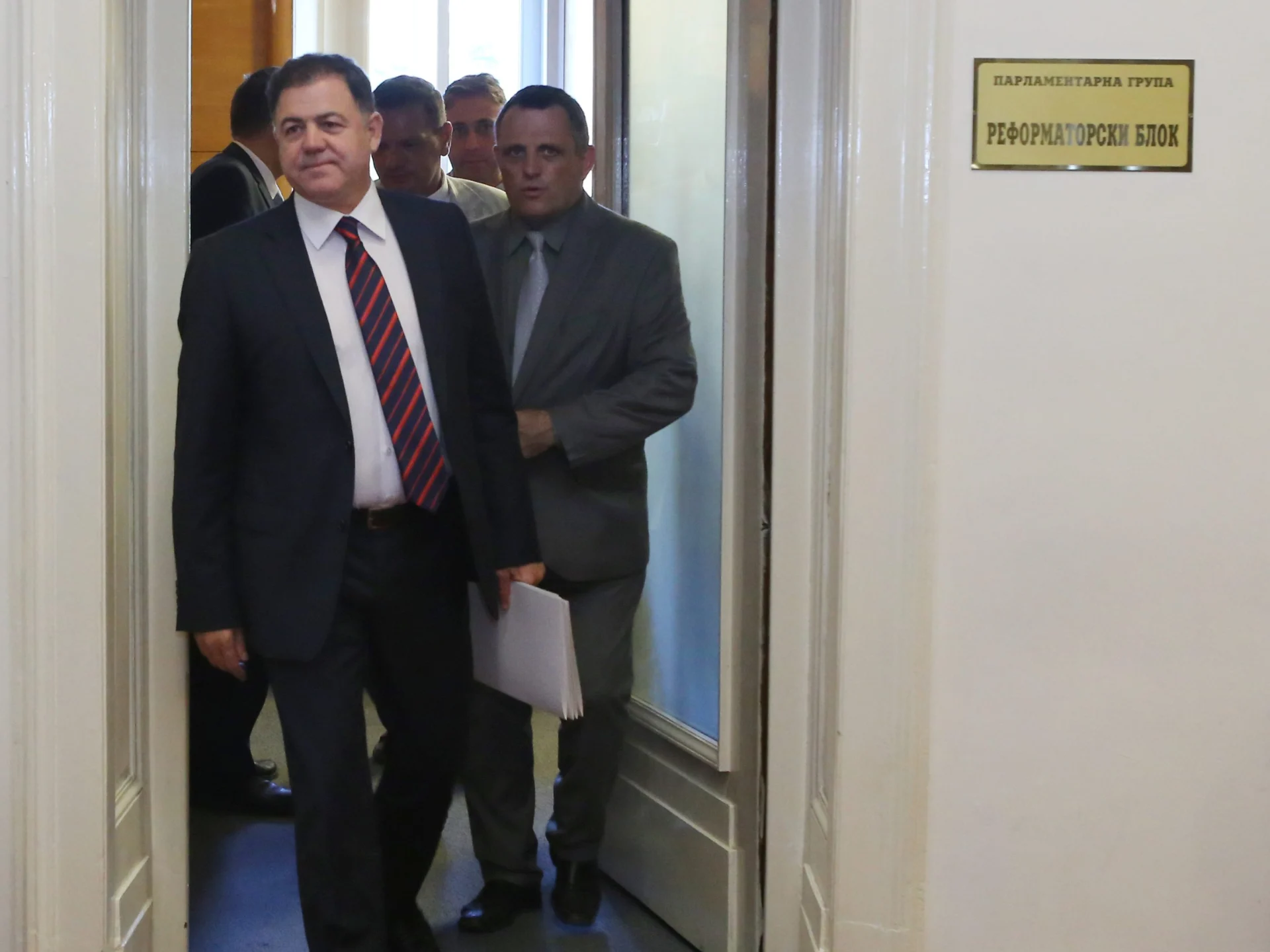 Парламент Николай Ненчев