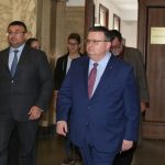 Младен Маринов и Сотир Цацаров откриха изложба на ученици от Художествената гимназия в съдебната палата