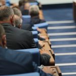Парламент депутати гласуване гласуват