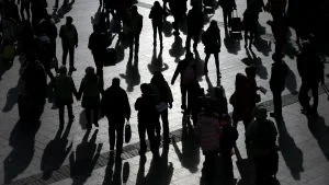Българите са умерено оптимистични за ЕС и личното си бъдеще, но тревогите за сигурността растат, отчита Евробарометър