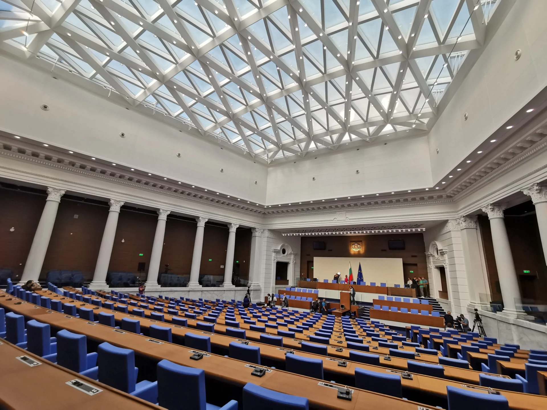 Парламент нова зала