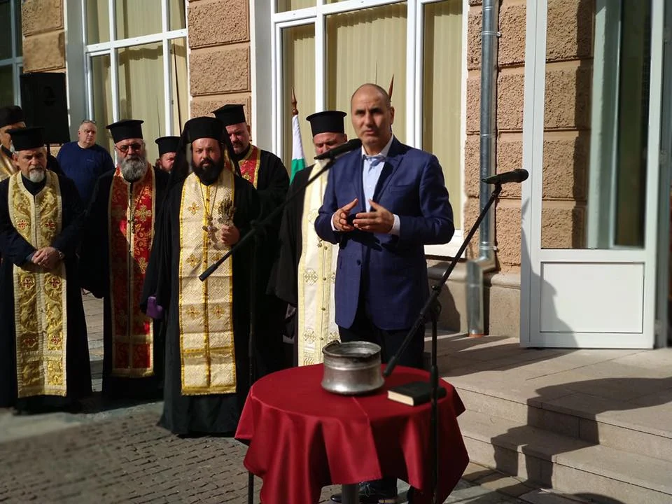 цветан цветанов пещера