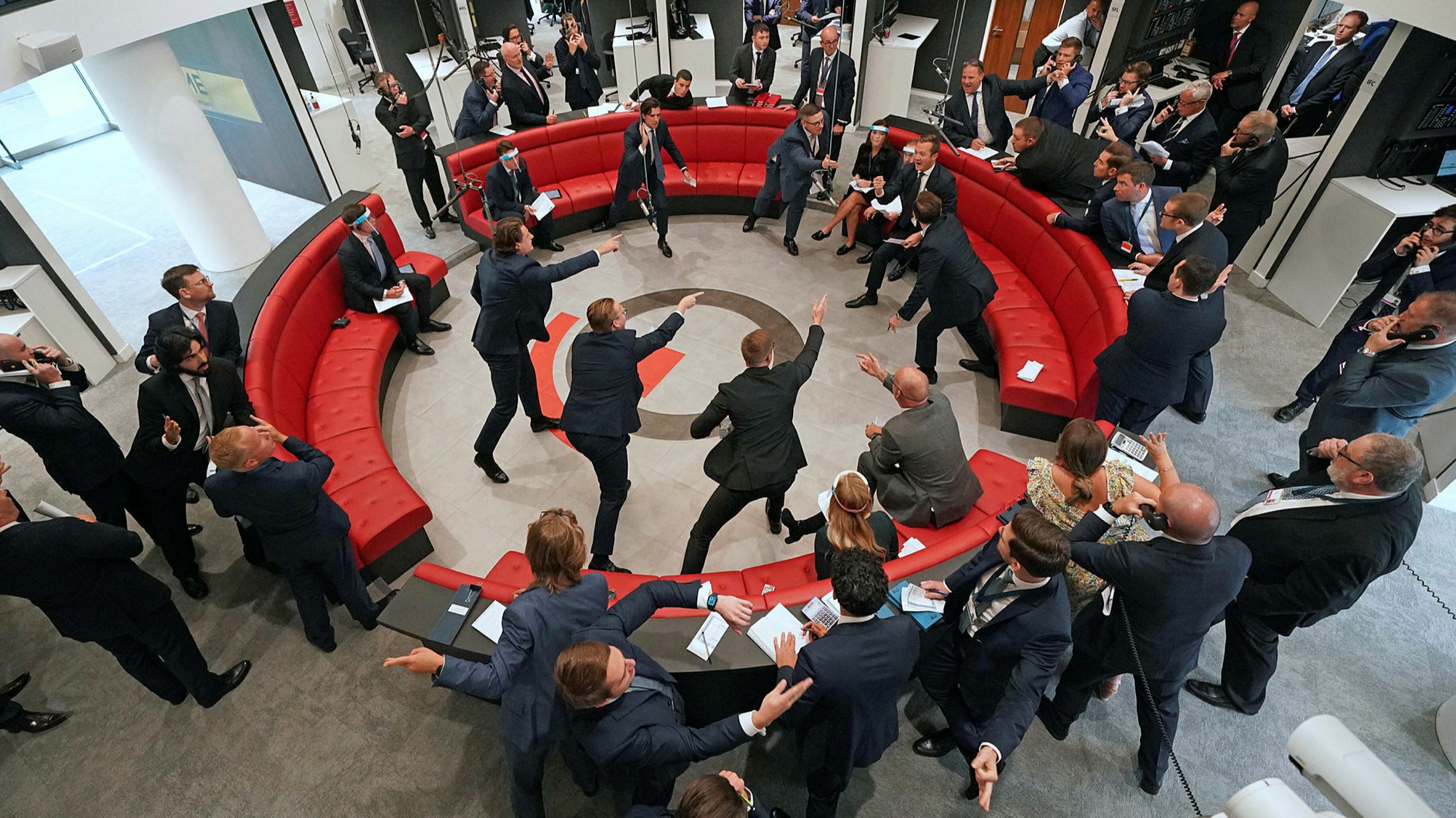 Societe Generale поставя на карта съдбата на емблематичния Ring на лондонската LME