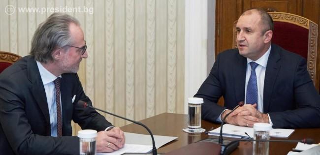 Румен Радев