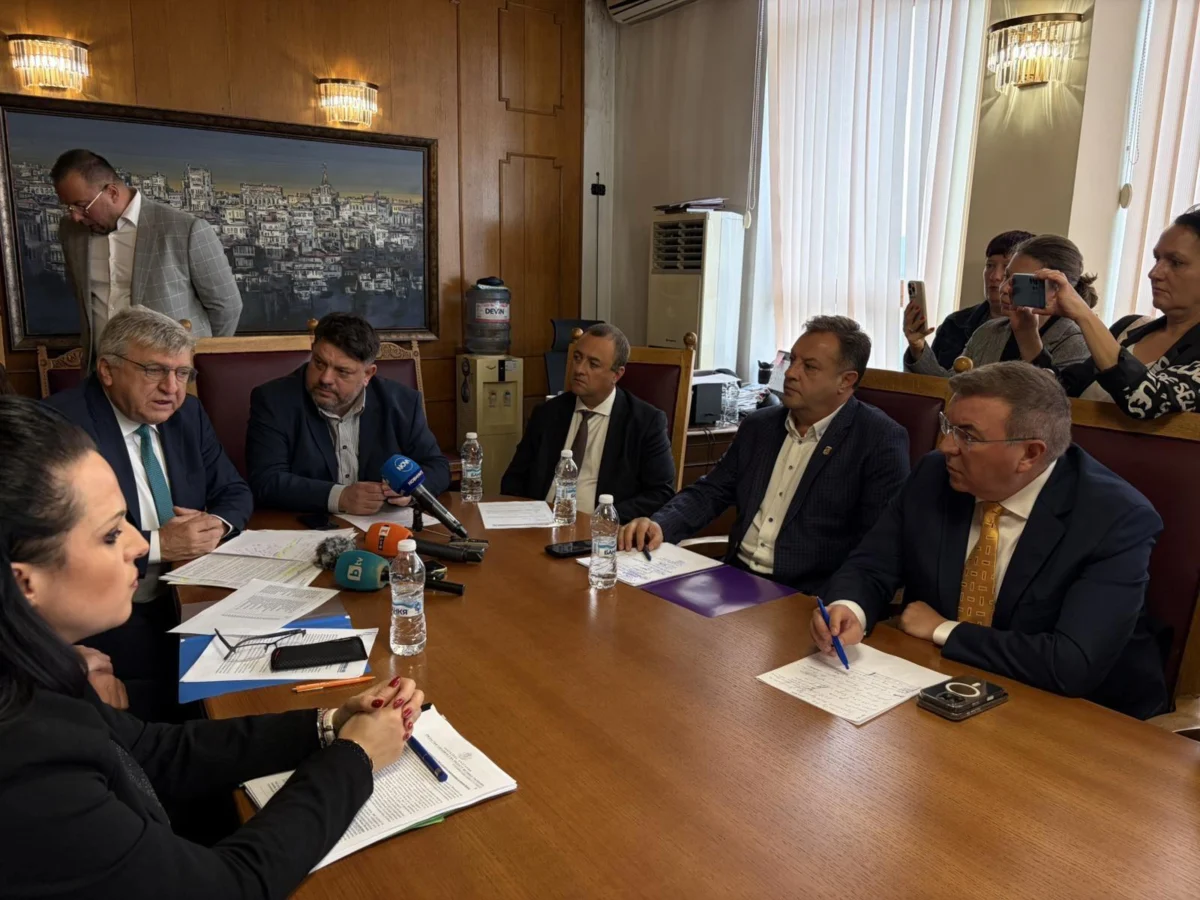 Режим на водата във Велико Търново и в областта няма да има, увери Атанас Зафиров