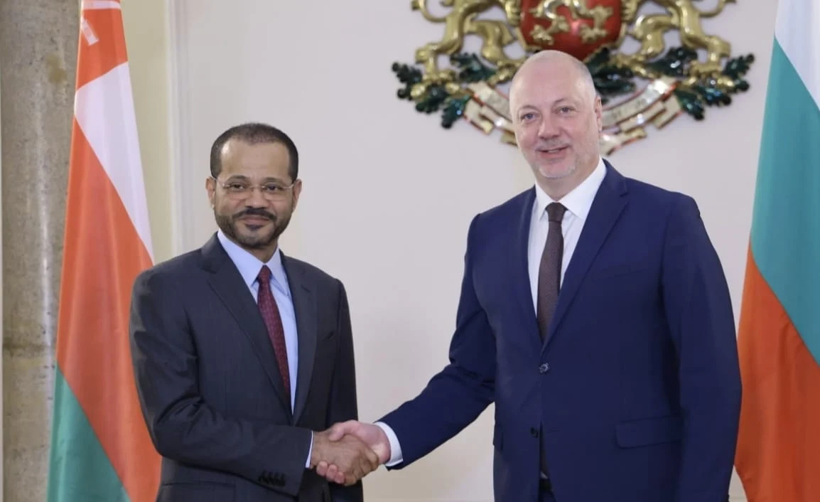 Желязков благодари на външния министър на Оман за помощта при освобождаването на българските моряци от кораба Galaxy Leader