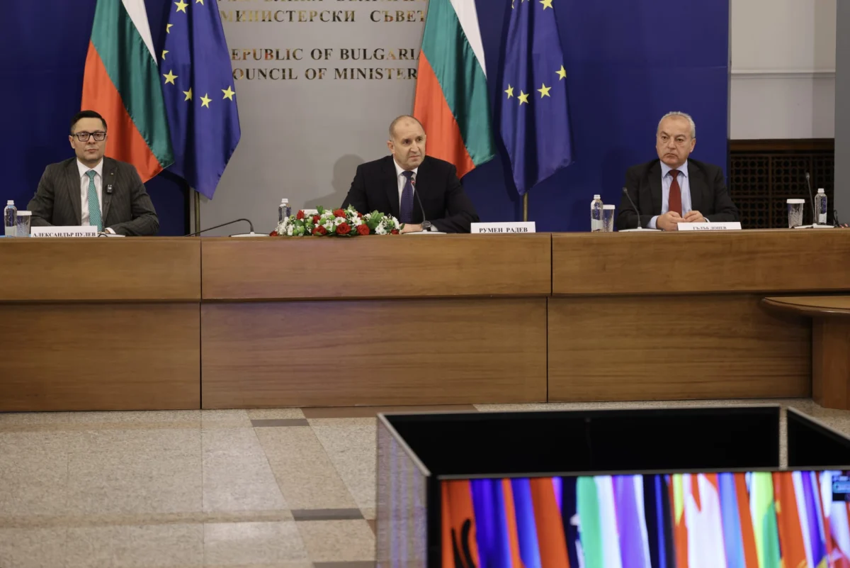 Намаляването на административната тежест е ключово за инвестициите, заяви Радев