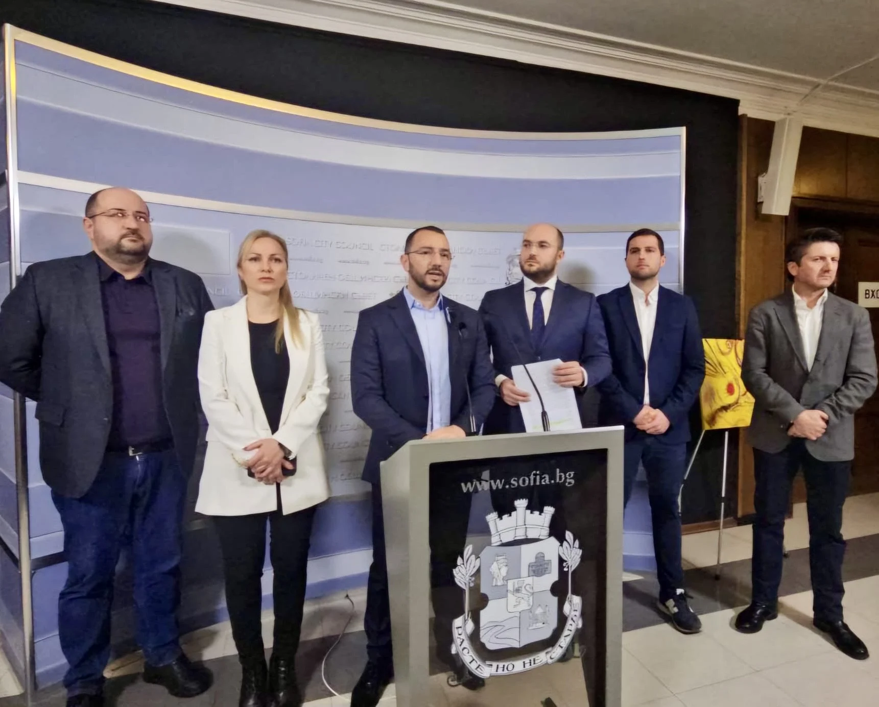Общинските съветници от ГЕРБ-СДС алармираха, че заплатите на лекарите в детските градини се бавят с 3 месеца