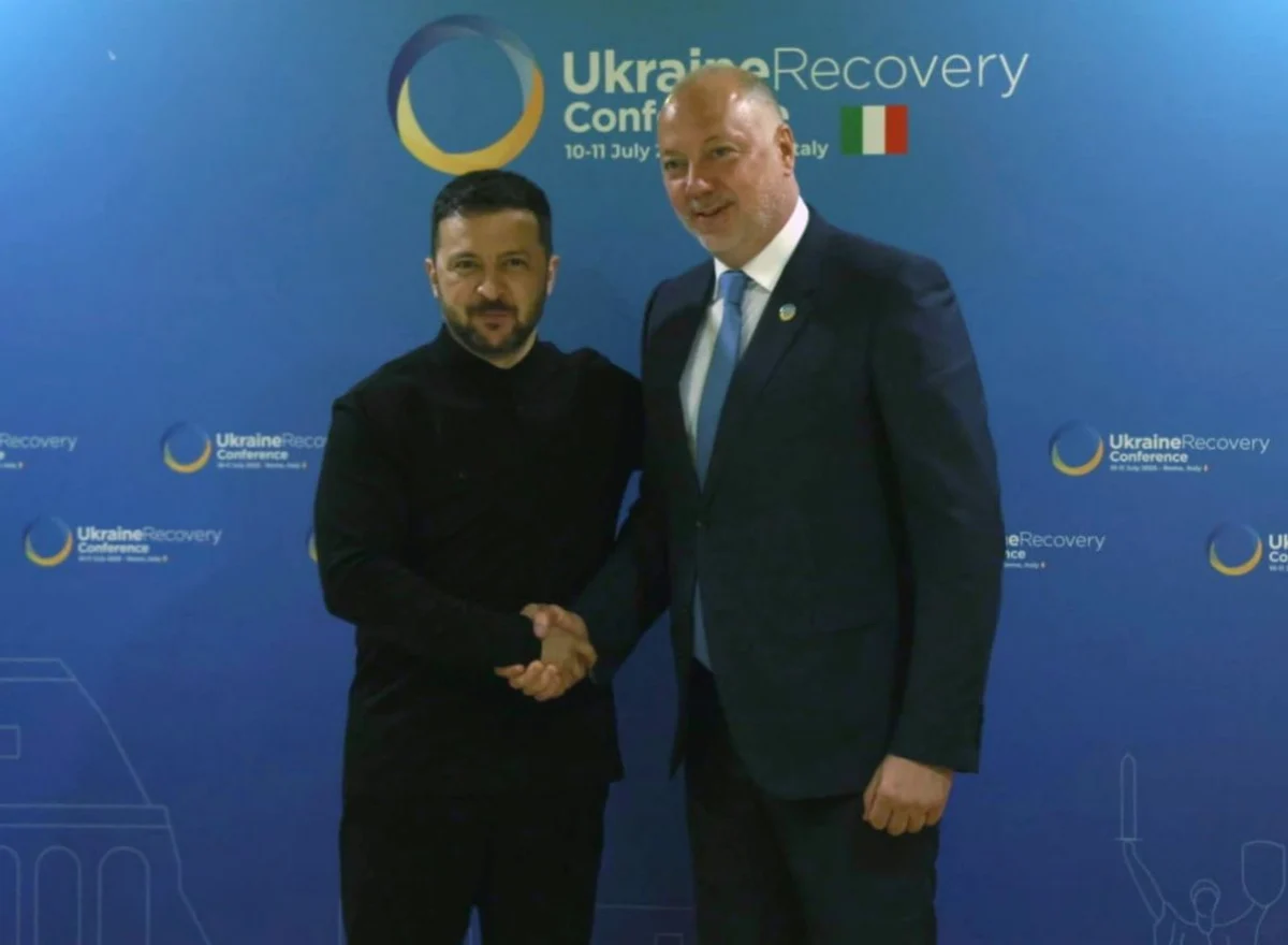 Желязков разговаря със Зеленски в Рим