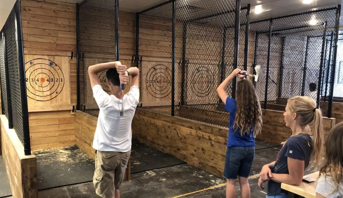 1. strelba s pistolet ili hvarlyane na bradva