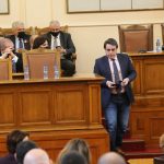 Парламент Смяна на министър на отбраната Асен Василев