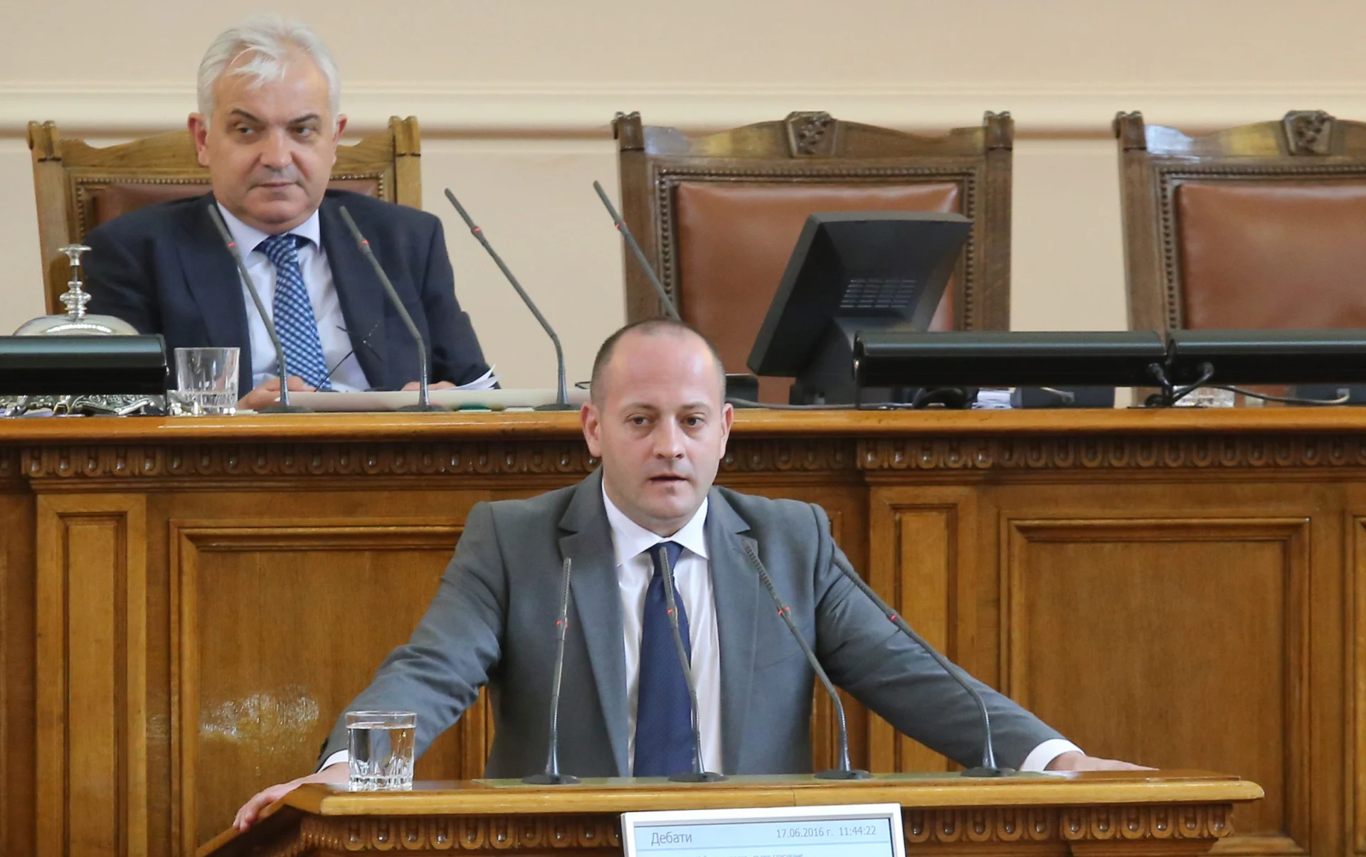 Парламент Радан Кънев