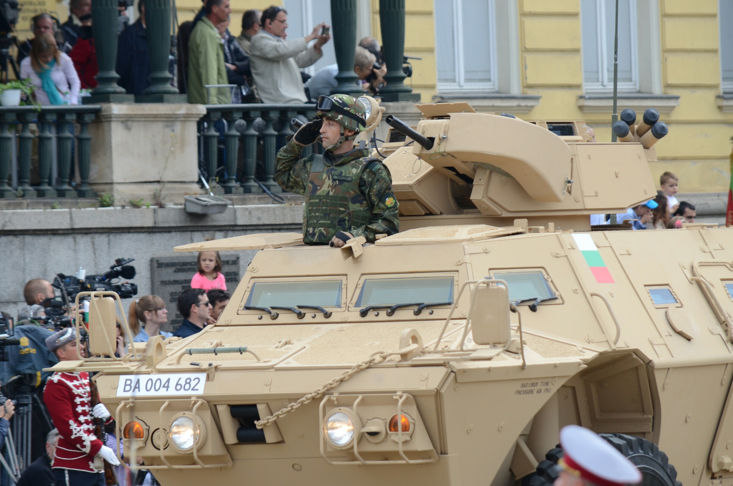 Военен парад на гергьовден празник на българската армия...