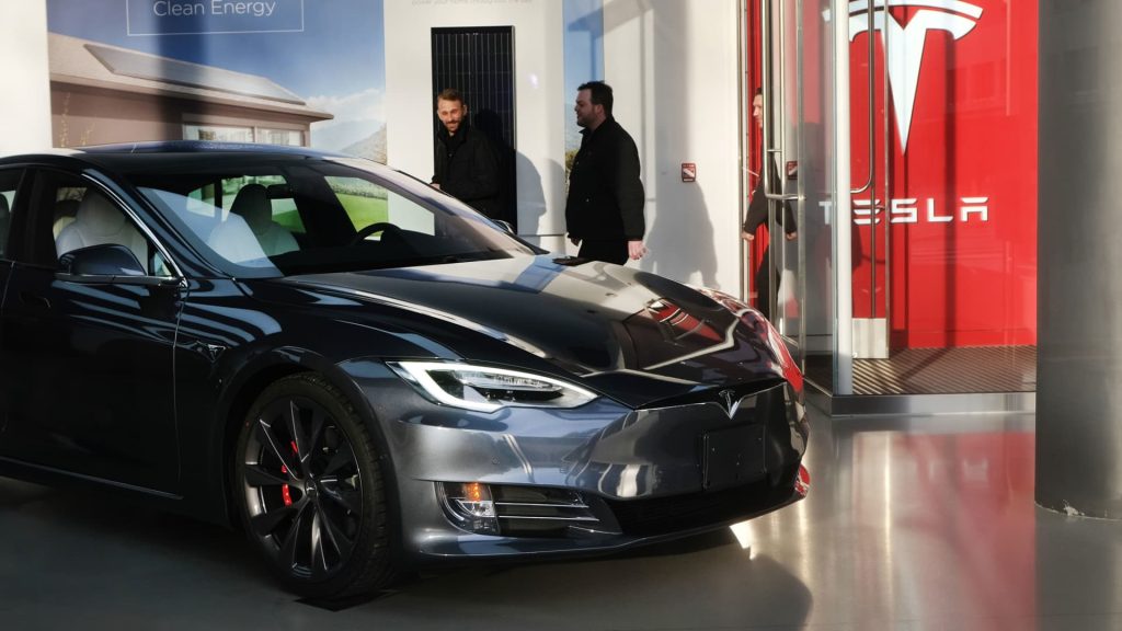 Конкурентите на "Тесла" стопяват дистанцията по продажби на EVs в Съединените щати 9 Конкурентите на "Тесла" стопяват дистанцията по продажби на EVs в Съединените щати