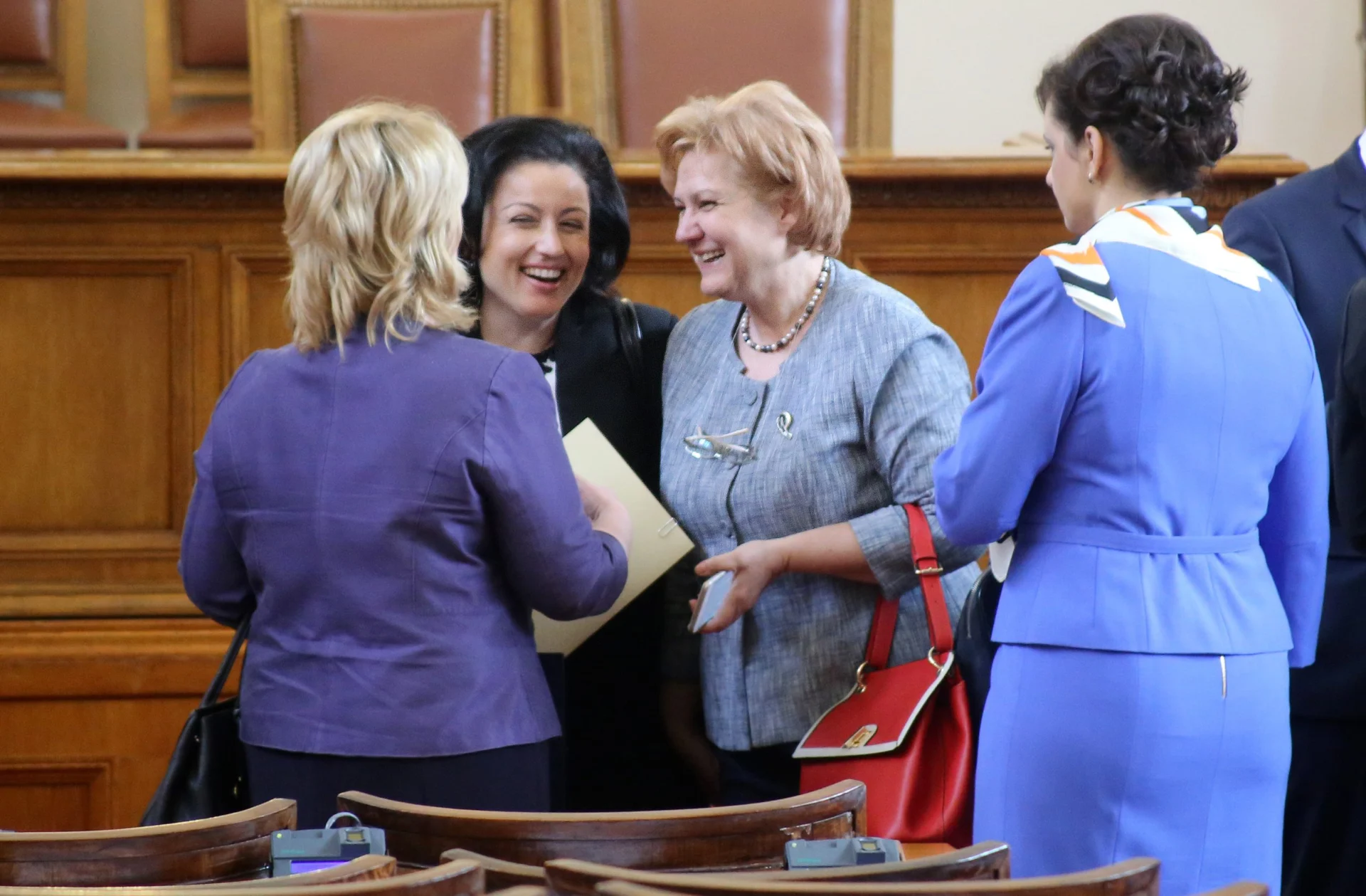 Парламент Десислава Танева