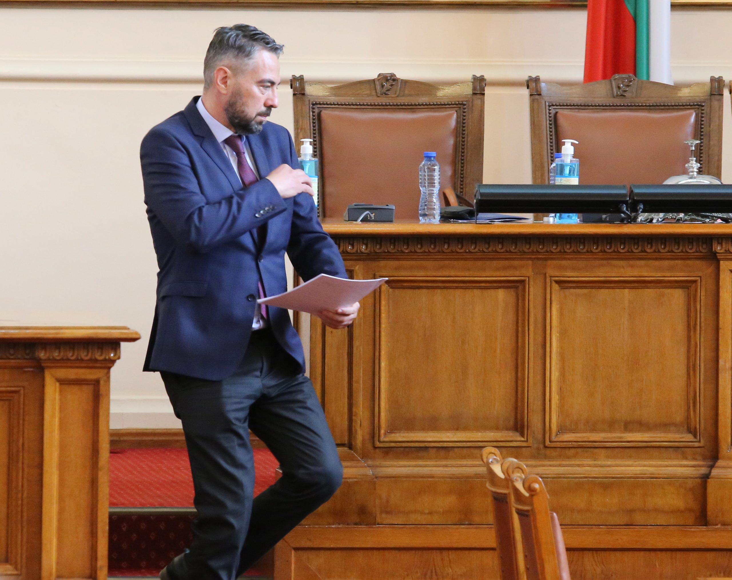 Парламент Андрей Живков