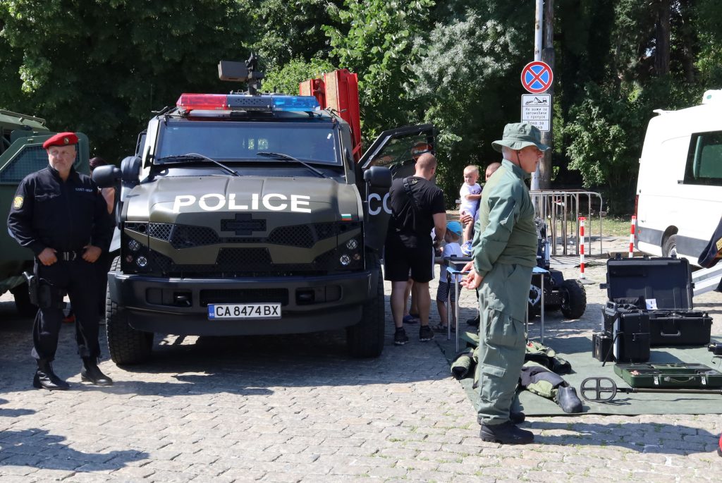 Полицаи празник на МВР