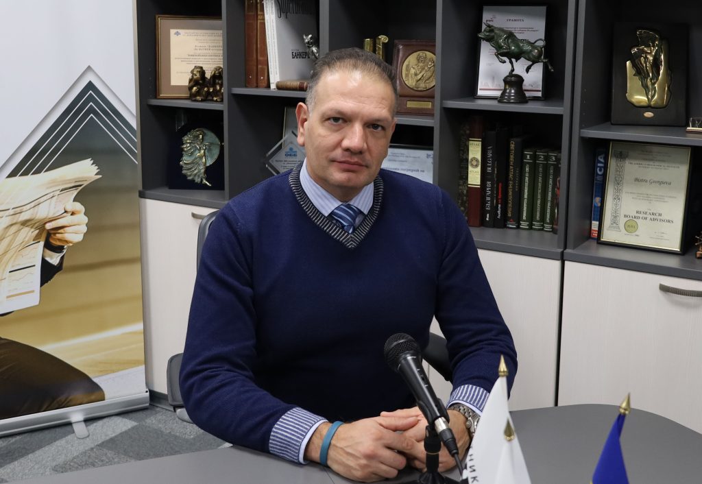 Заради имагинерни 700 милиона, може да отнесем санкции за милиарди 5 Петър Славов
