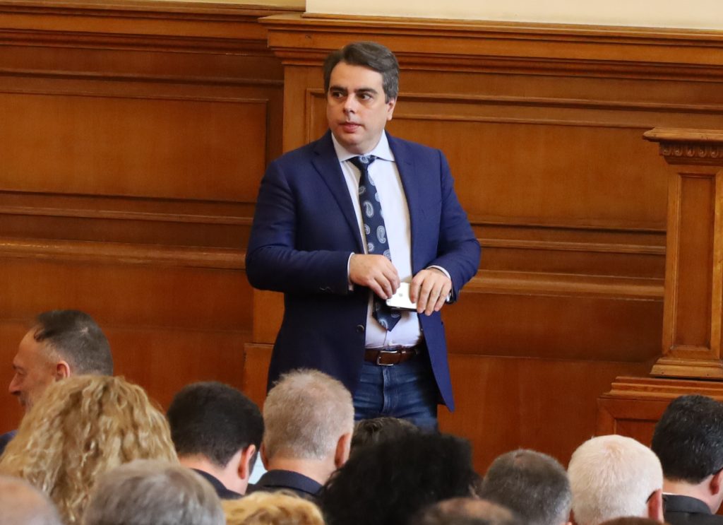 Парламент държавен бюджет Асен Василев