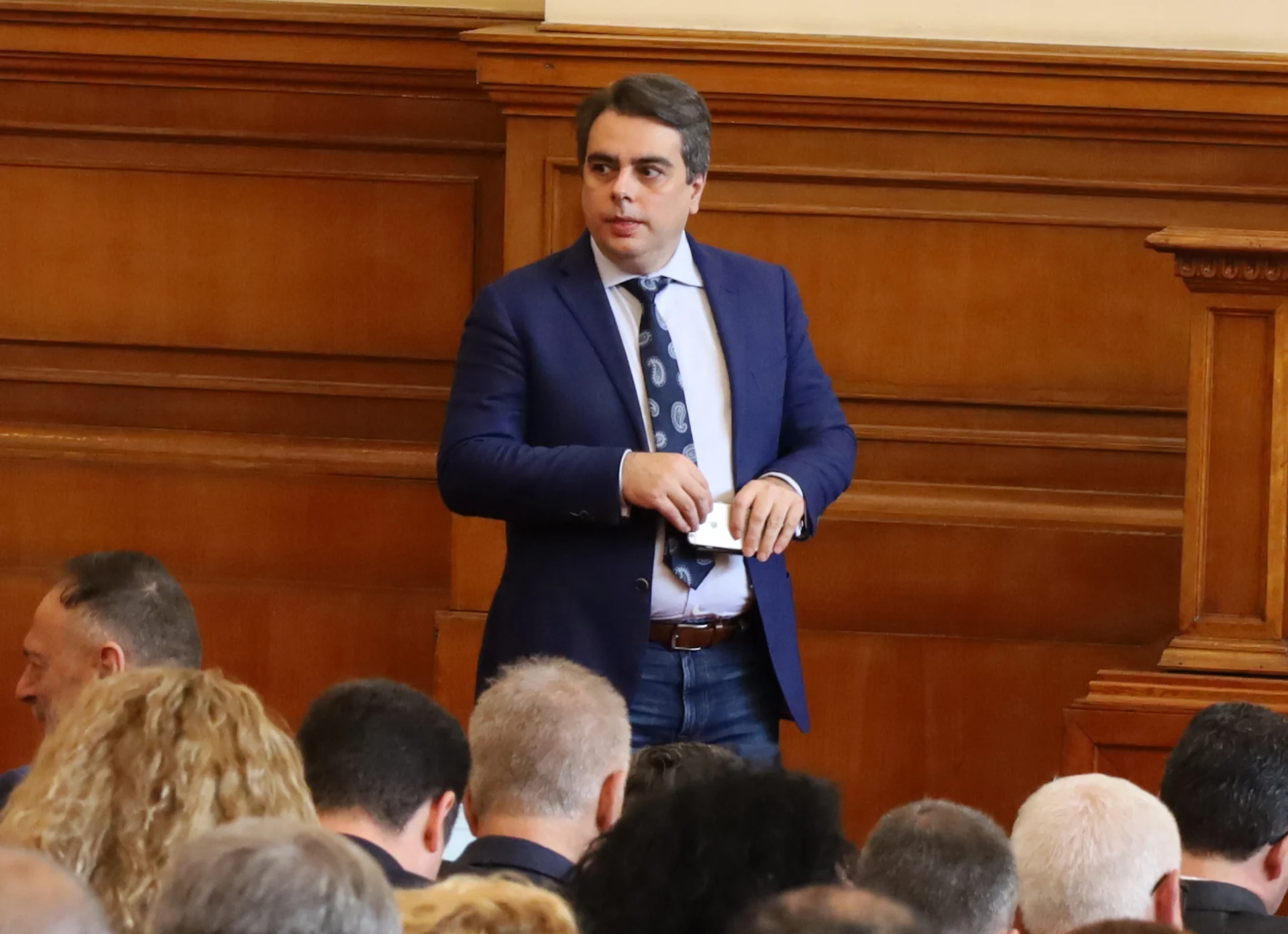 Парламент държавен бюджет Асен Василев