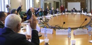 Парламент Комисия по бюджет и финанси