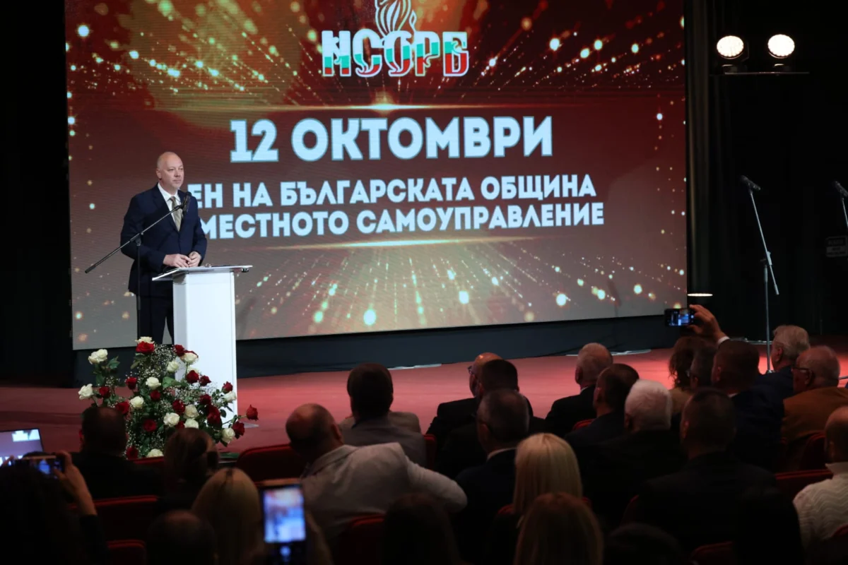 На празника на общините премиерът Желязков отчете, че само 71 от тях ще въвеждат „замърсителят плаща“