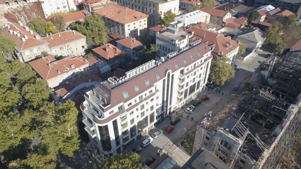 Инвеститор подава ръка на Пловдивската община - обезопасява срутения склад от Тютюневия град 5 инвеститор, Пловдив