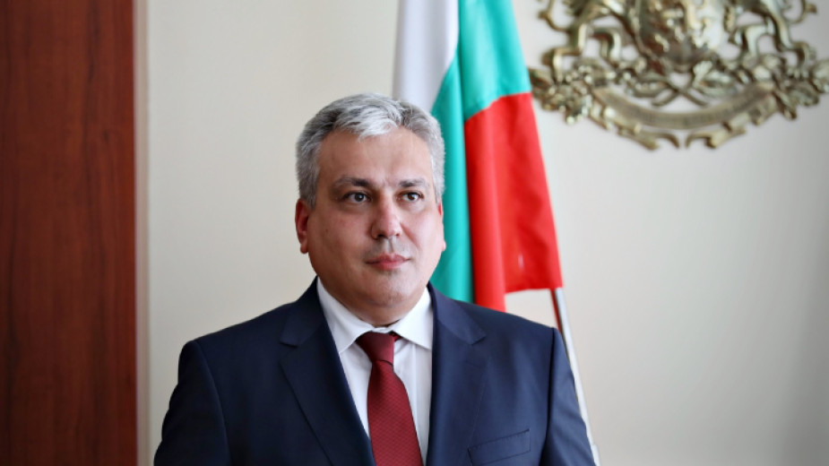 доц. Атанас Атанасов