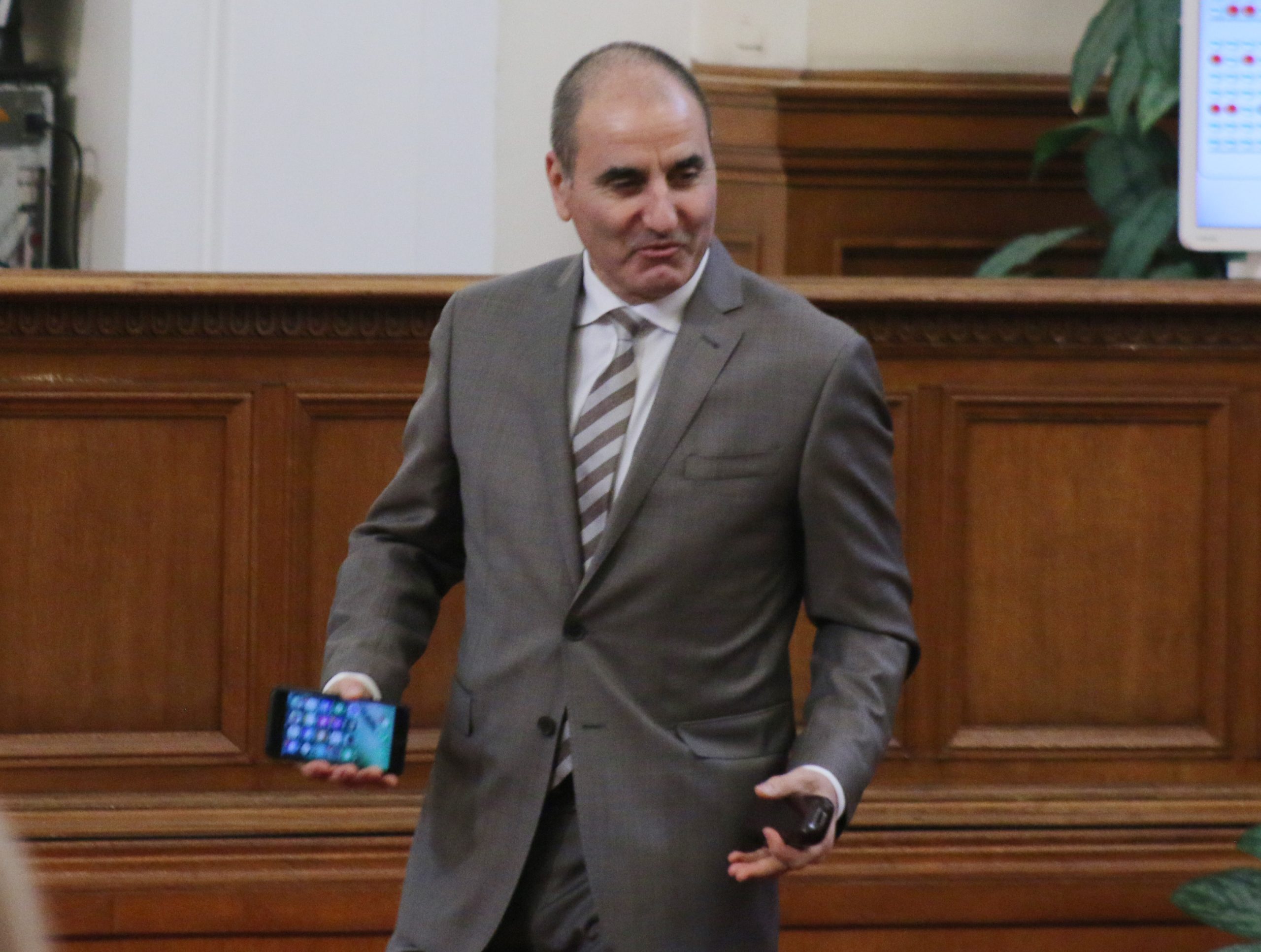 Парламент Цветан Цветанов