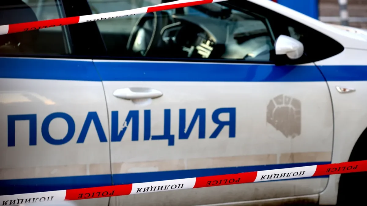 Мъж скочи от петия етаж, след като убил 6-годишния си син