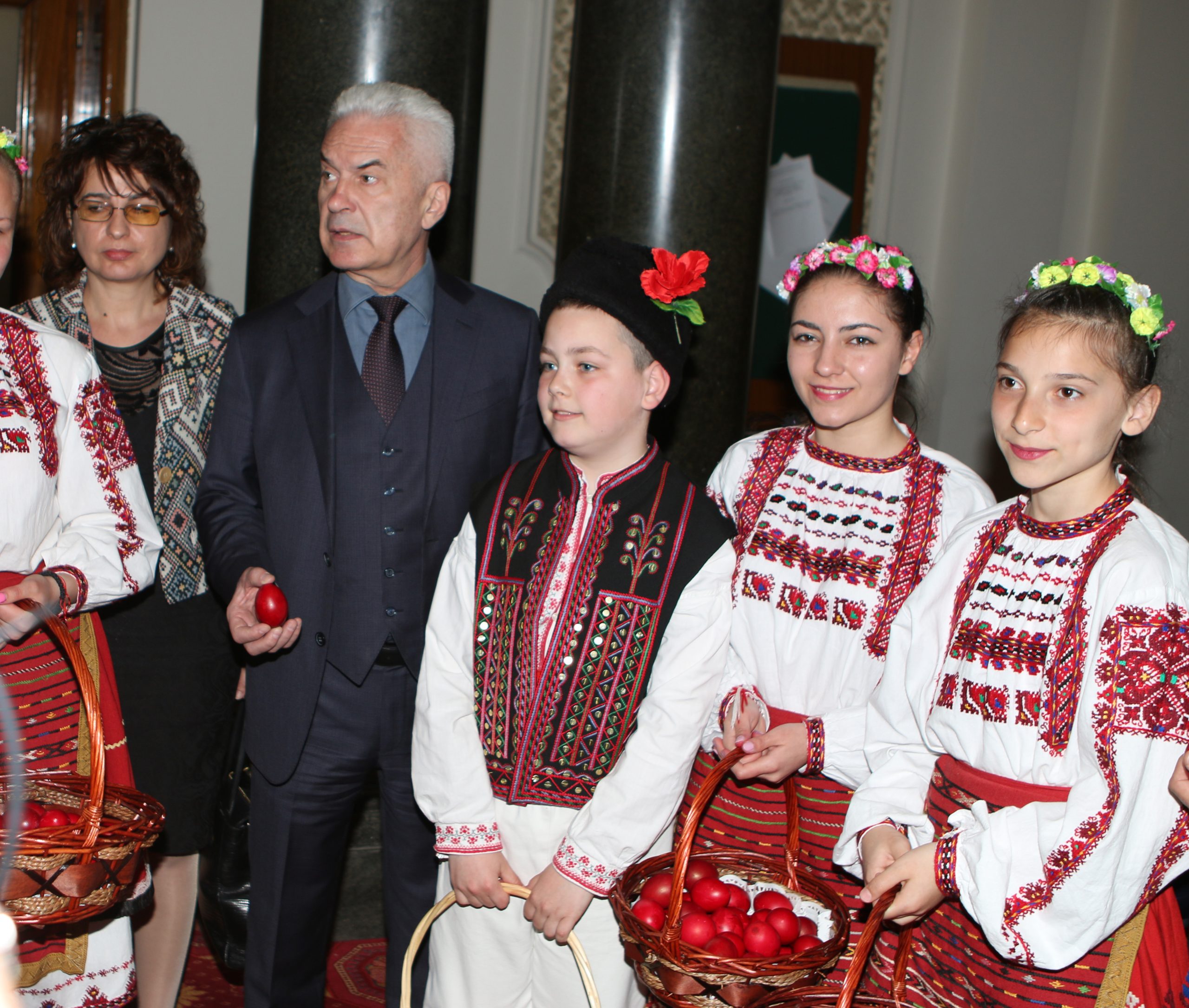 Парламент великден яйца