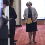 Парламент Менда Стоянова