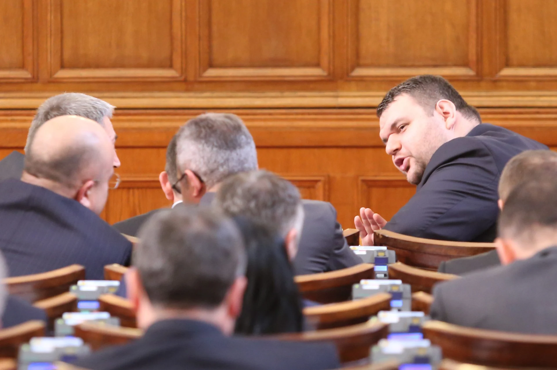 Парламент Делян Пеевски