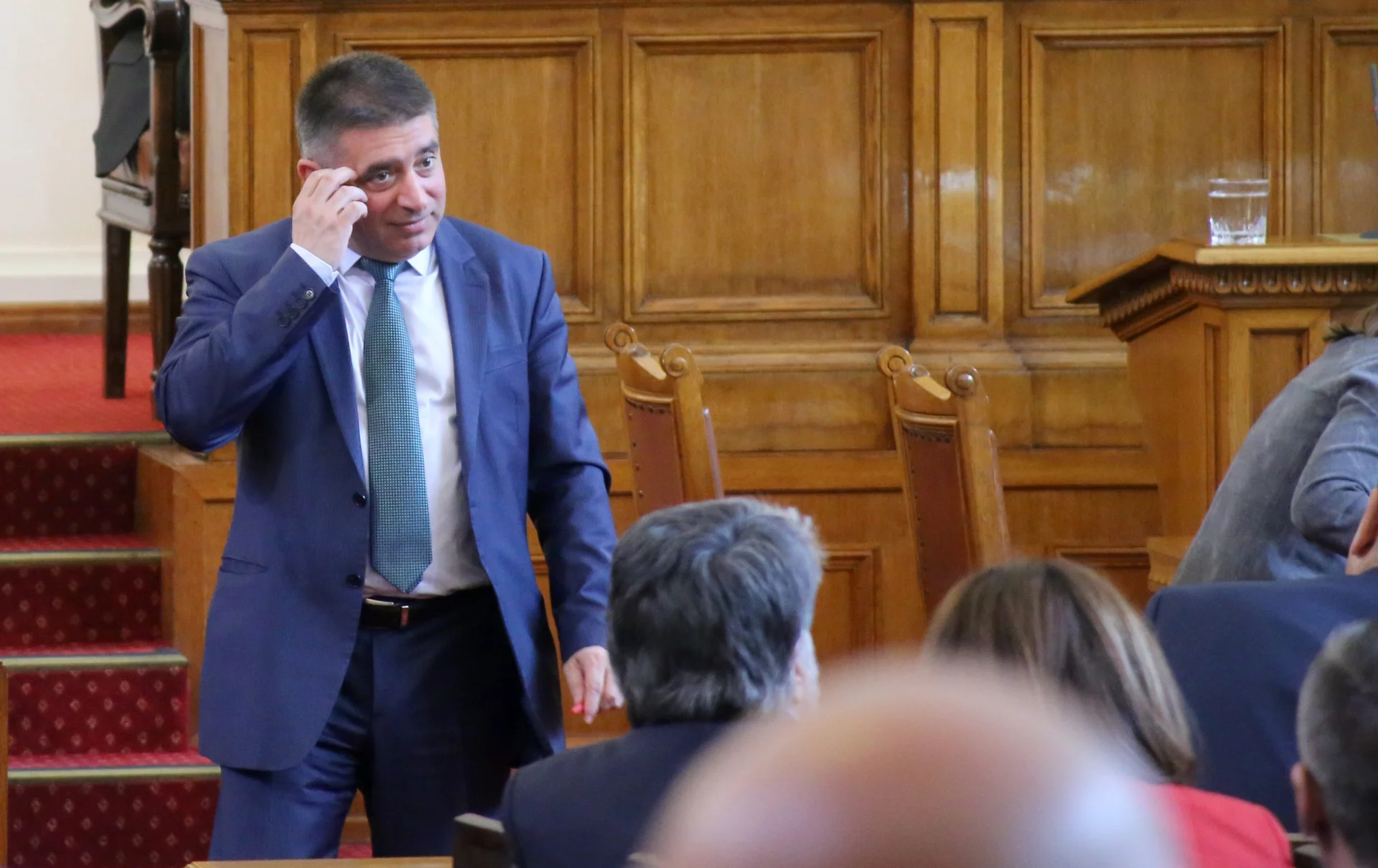 Парламент Данаил Кирилов