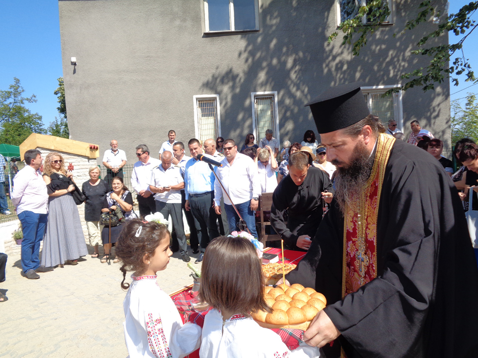 осветяване параклис