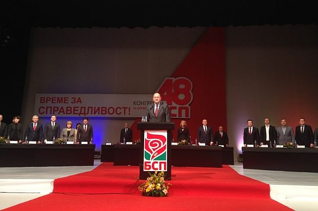 михаил миков
