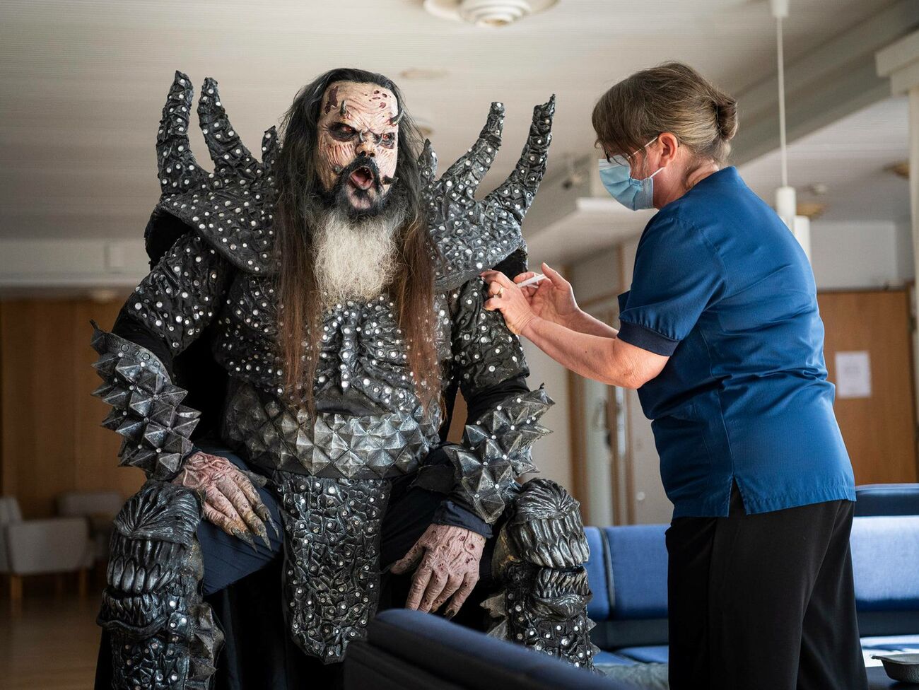 мистър лорди mr lordi финландия ваксинация
