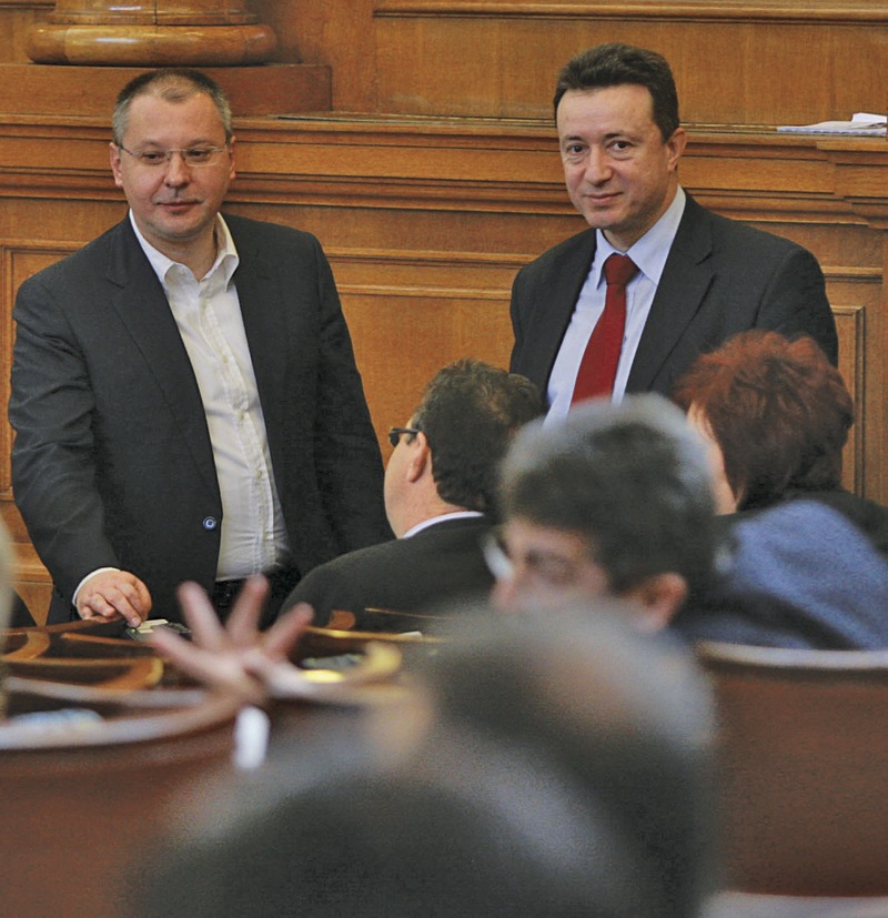 Най-сериозен политически дебат за предизборните послания имаше в БСП.