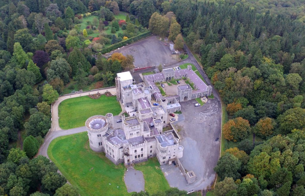 Замък показван в поредицата "Game of trones" се продава на части