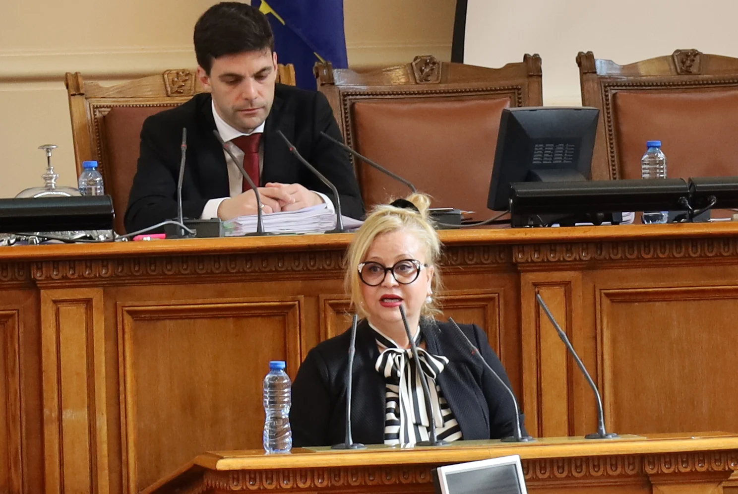 Парламент Анна Джумалиева